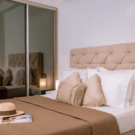 Centrocitta Luxury House アパート *